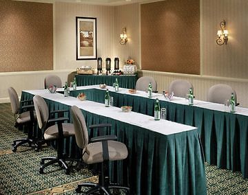 Doubletree Suites By Hilton Boston - Cambridge Bagian luar foto