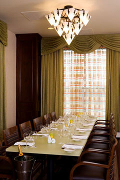 Doubletree Suites By Hilton Boston - Cambridge Bagian luar foto